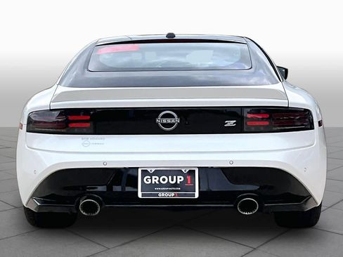Used 2025 Nissan Z Performance w/ Floor Mat Package RWD image 5