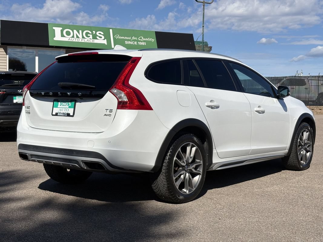 Used 2017 Volvo V60 T5 Cross Country w/ Convenience Package AWD/4WD image 8