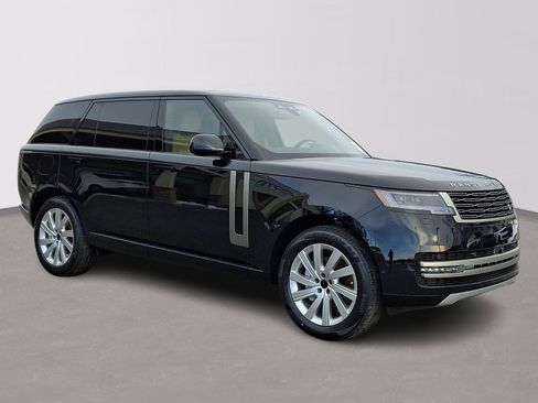 New 2026 Land Rover Range Rover Long Wheelbase SE image 2