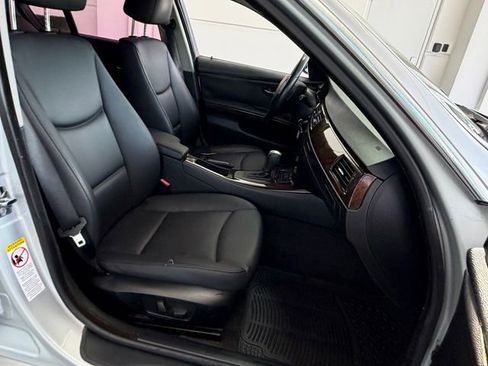Used 2006 BMW 330i Sedan RWD image 14