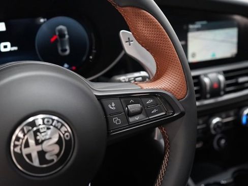 New 2025 Alfa Romeo Giulia Intensa AWD w/ Driving Assist Package image 22