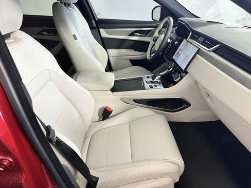 Used 2026 Jaguar F-PACE R-Dynamic S image 19
