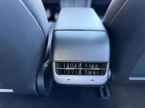 Used 2023 Tesla Model 3 Standard Range image 49