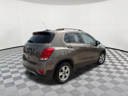 Used 2021 Chevrolet Trax LT FWD image 8