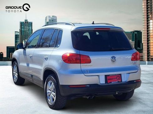 Used 2015 Volkswagen Tiguan S image 3