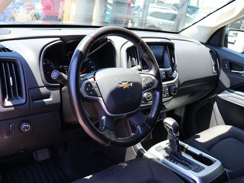 Used 2022 Chevrolet Colorado LT w/ Fleet Safety Package RWD image 32