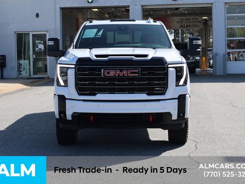 Used 2026 GMC Sierra 2500 AT4 image 9