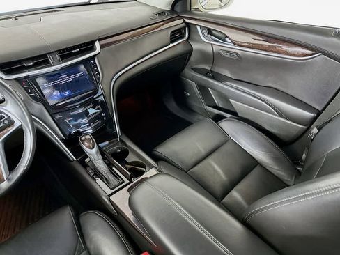 Used 2016 Cadillac XTS Luxury image 11