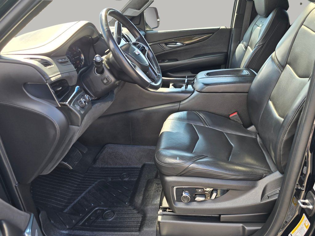 Used 2018 Cadillac Escalade ESV Platinum AWD/4WD image 25