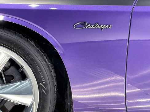 Used 2013 Dodge Challenger R/T image 13