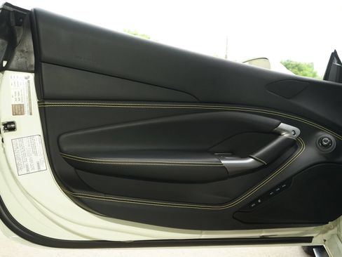 Used 2021 Ferrari F8 Tributo RWD image 24