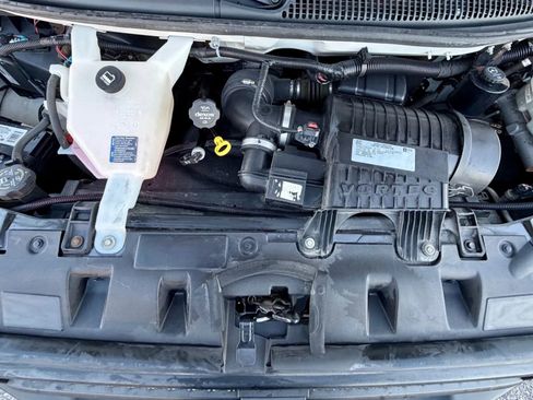 Used 2017 Chevrolet Express 3500 image 15