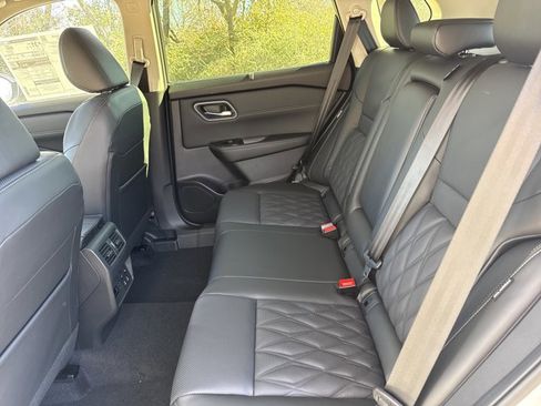 New 2026 Nissan Rogue Platinum w/ Platinum Premium Package image 6