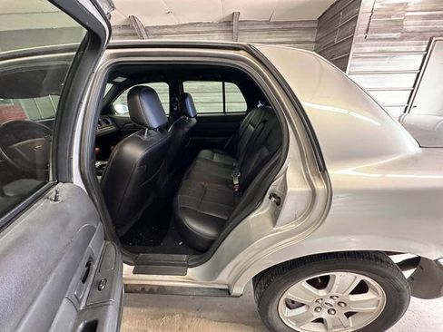 Used 2006 Ford Crown Victoria LX RWD image 23