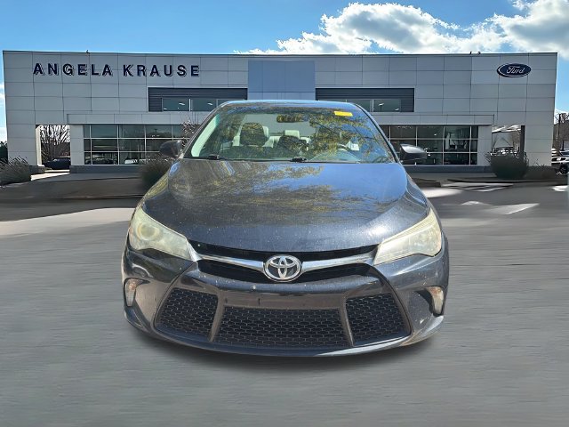 Used 2016 Toyota Camry SE FWD image 2