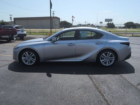 Used 2023 Lexus IS 300 w/ Comfort Package RWD image 4