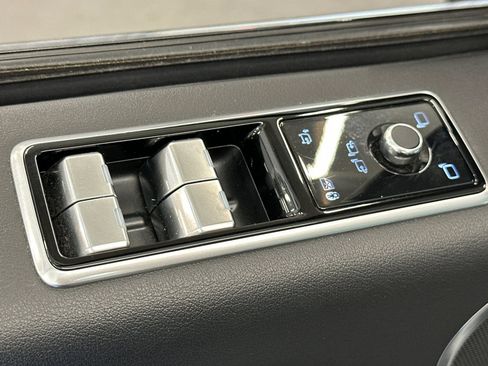 Used 2022 Land Rover Range Rover Westminster Edition image 15