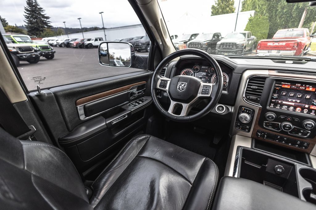 Used 2015 RAM 1500 Laramie w/ Convenience Group AWD/4WD image 24