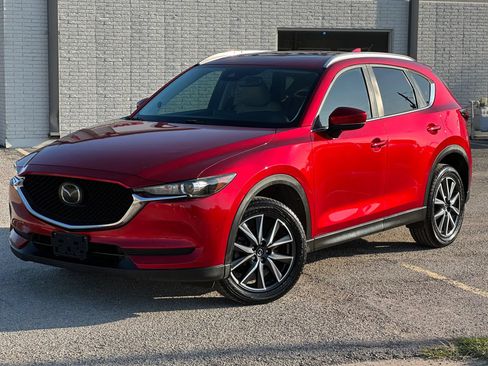 Used 2018 MAZDA CX-5 Touring w/ Preferred Equipment Package FWD image 2