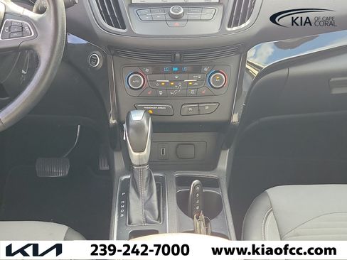 Used 2019 Ford Escape SE FWD image 19