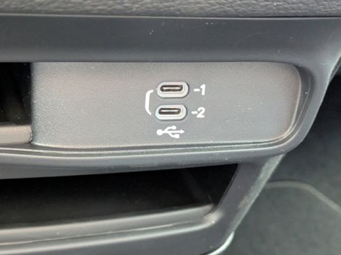 New 2026 Chrysler Pacifica Select FWD image 25