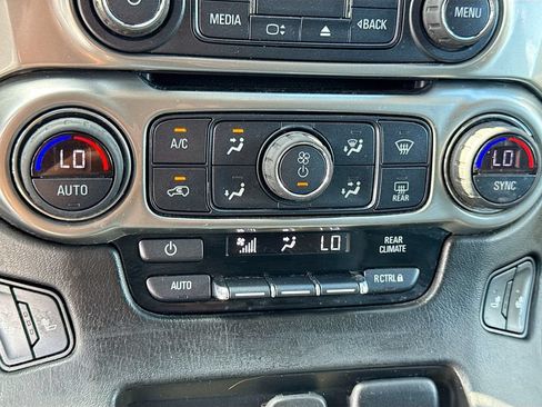 Used 2018 Chevrolet Tahoe LT RWD image 17