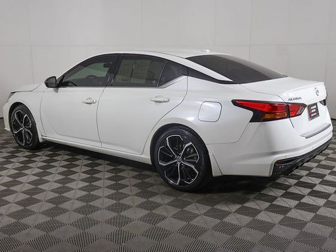 Used 2023 Nissan Altima 2.5 SR w/ SR Premium Package FWD image 13