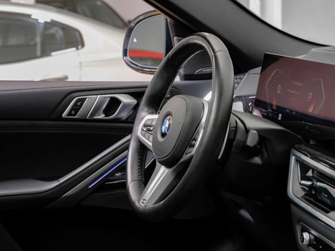 Used 2025 BMW X6 xDrive40i AWD/4WD image 18