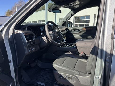 New 2026 GMC Yukon XL Denali image 14