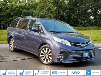 Used 2020 Toyota Sienna XLE w/ XLE Navigation Package