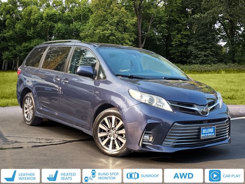 Used 2020 Toyota Sienna XLE w/ XLE Navigation Package AWD/4WD image 1