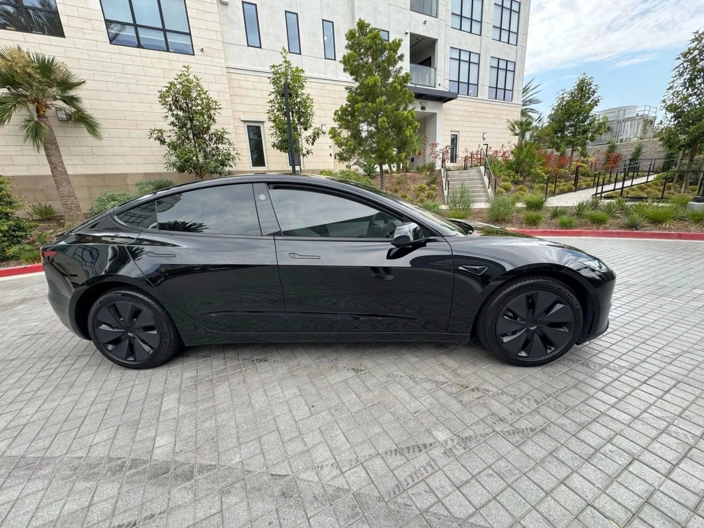 Used 2025 Tesla Model 3 Long Range RWD image 4