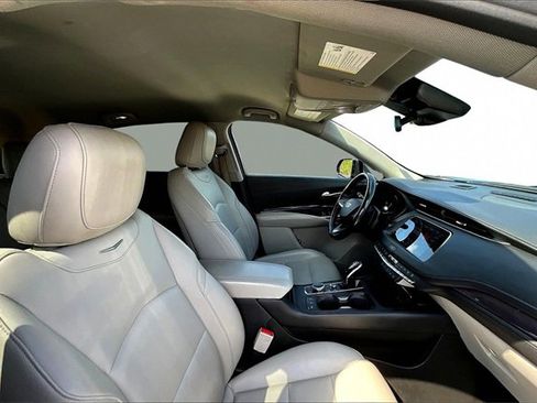 Used 2021 Cadillac XT4 Luxury w/ Cold Weather Package image 27