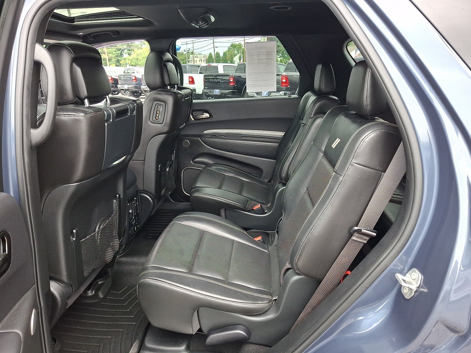 Used 2020 Dodge Durango R/T w/ Technology Group AWD/4WD image 10