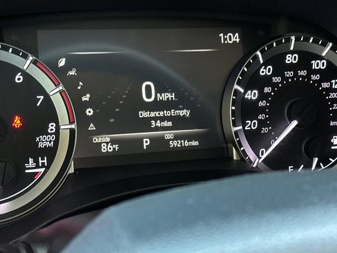 Used 2024 Toyota Highlander XLE FWD image 27