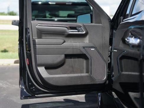 Used 2025 Chevrolet Silverado 1500 LTZ w/ LTZ Premium Texas Edition AWD/4WD image 31
