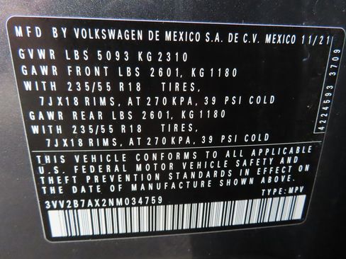 Used 2022 Volkswagen Tiguan SE image 60