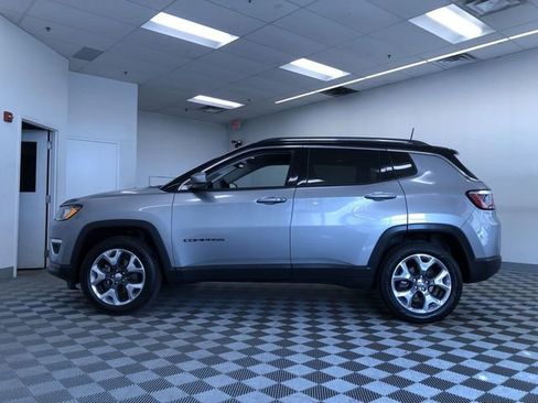 Used 2017 Jeep Compass Limited image 12