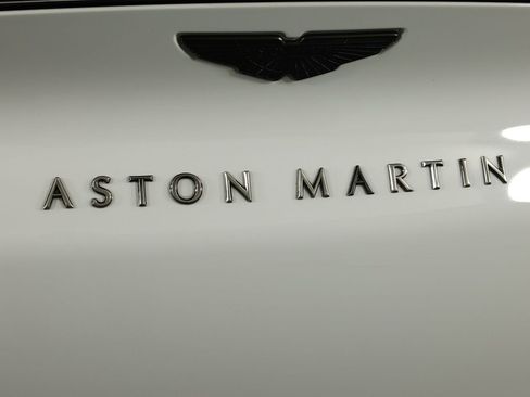 Used 2021 Aston Martin DBX image 24
