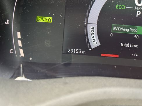 Used 2025 Toyota Camry LE FWD image 25