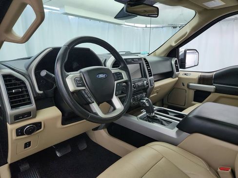 Used 2017 Ford F150 Lariat w/ Equipment Group 502A Luxury AWD/4WD image 10
