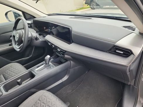 Used 2026 Nissan Kicks SV w/ SV Premium Package image 11