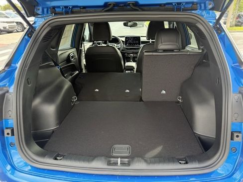 New 2026 Jeep Compass Latitude image 9