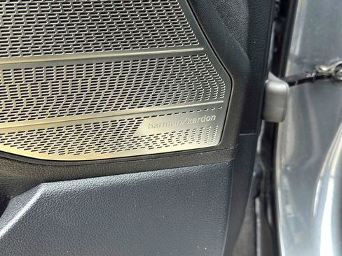 Used 2021 Hyundai Palisade Limited image 16