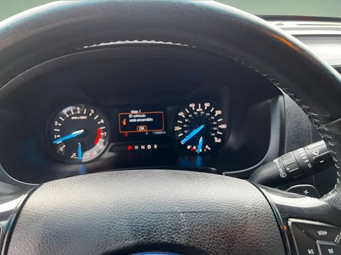 Used 2017 Ford Explorer XLT AWD/4WD image 27