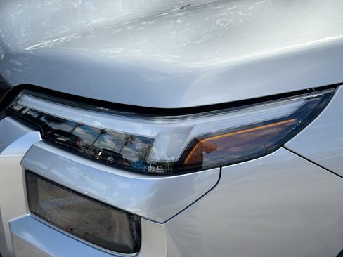 New 2026 Subaru Outback Touring XT image 9