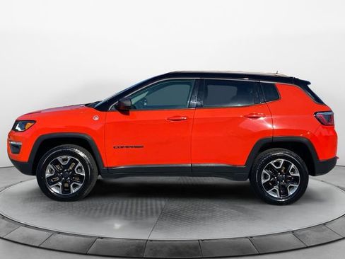 Used 2018 Jeep Compass Trailhawk w/ Leather Interior Group AWD/4WD image 2