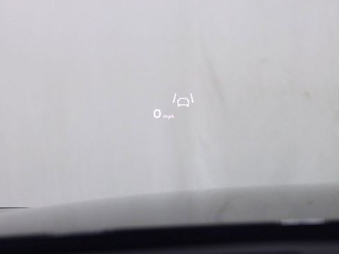 Used 2024 Bentley Bentayga Plug-In Hybrid image 20