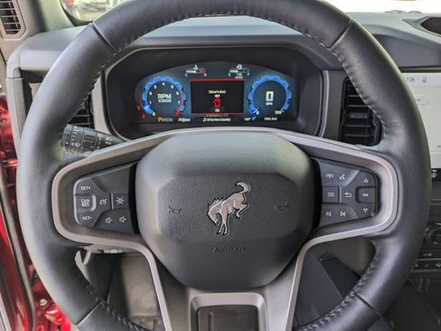 Used 2026 Ford Bronco Badlands AWD/4WD image 32