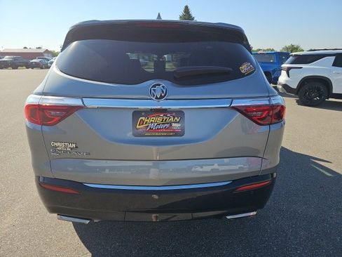 Used 2024 Buick Enclave Premium image 3
